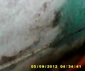 Video wanita dewasa bogel dengan tetek besar makcik Suda pintar berbogel semasa mandi.