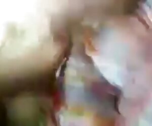 Video Makcik India Pelanggan, Matang Utara Memberinya Blowjob.