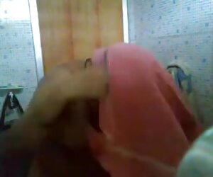 Ini saya, seorang gadis India dengan payudara telanjang matang Sepanyol yang besar.