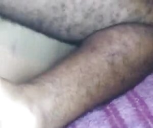 Video lucah buatan sendiri BBW India daripada makcik Mexico yang matang bercinta di kafe Internet dengan pelacur.