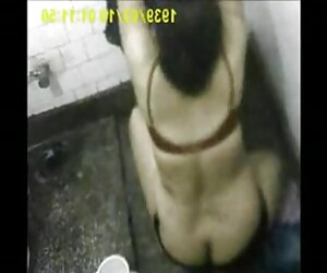 Bangla desi jiran seks dalam bilik mandi pada cam dengan empat puluh bhabis mandi tersembunyi cam.