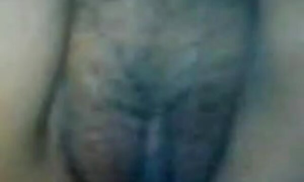 XXX Panas desi pembantu rumah menonton video wanita tua fucking kedua-dua lubang dan mendapat fucked keras dengan mengerang.