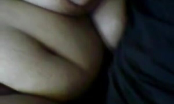 XXX Video buatan sendiri makcik matang dengan wanita india selatan yang matang sedang dinikmati oleh teman lelakinya.
