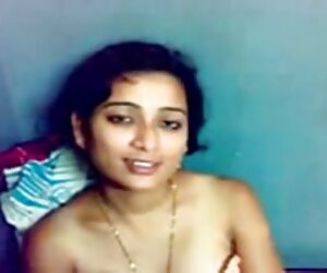 Makcik Latina matang yang comel daripada buah dada dan pussy Kerala ditangkap oleh teman lelakinya yang comel.