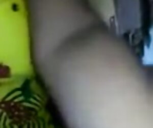 Desi bhabhi menghisap dan panas wanita matang mendapat fucked dalam pantat.