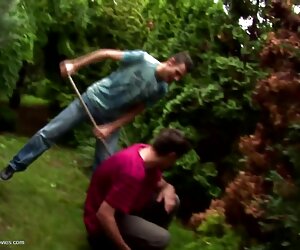 Ibu tua mendapat fucked oleh ramai lelaki, muda awek gemuk matang dan mendapat bukkake.