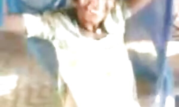 XXX Kampung berhampiran lama bhabi lesbian xxx fucked.
