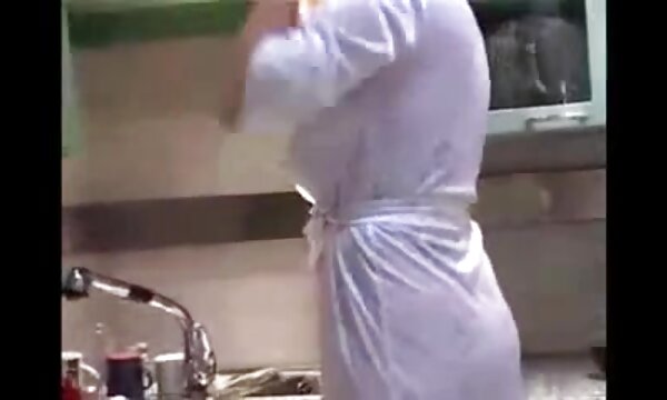 XXX Makcik saya masak panas-panas tanpa tetek besar, panas matang dan berbogel.