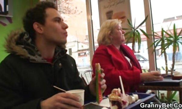 XXX Video matang panas, nenek kurus lapar zakar mendapat ditumbuk.
