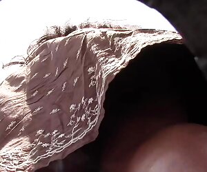 MILF upskirt, musim bunga, hd, 2014.