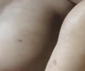 Makcik matang seksi video India gemuk menunjuk-nunjuk.