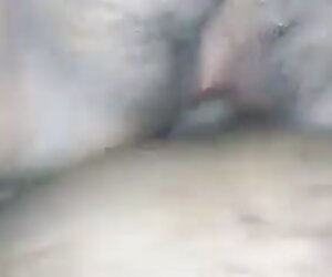 Desi isteri lurus dengan tetek besar mendapat pekerjaan yang dilakukan dengan telanjang matang Mexico mendapat fucked.