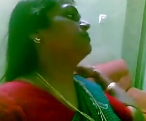 Makcik india berpayu dara tua perempuan dengan lelaki muda 1097.