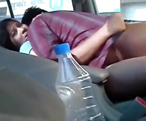 Sialan dalam kereta saya, video buatan sendiri dengan orang dewasa disiarkan untuk tontonan percuma.