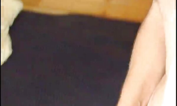 XXX Budak lelaki rusia fucks seks dengan wanita gemuk Peru yang matang.