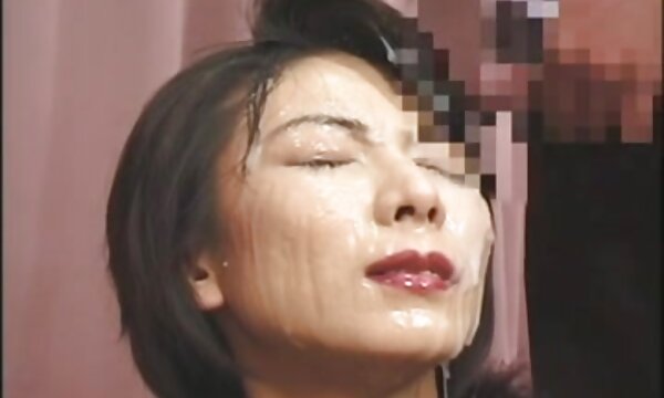 XXX Bukkake untuk awek Jepun yang matang dalam usia empat puluhan.
