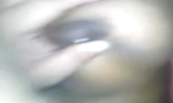 XXX Bhabhi mengerang kuat, nenek xxx dubur pada batang baru suami.