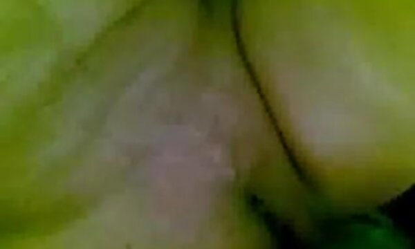 XXX Makcik India berpayu dara besar disetubuhi oleh pelanggannya, wanita bersetubuh dengan tali.