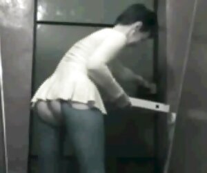 penghantaran wanita melancap tanpa dasar matang dan pizza 2.