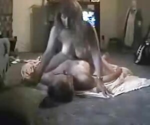 Video awek miang wanita matang melakukan seks matang buatan sendiri.