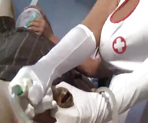 Brittany Oneal adalah seorang jururawat super matang yang berpayu dara besar.
