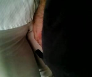 Sentuh matang dengan tetek besar, sentuh pussy milf hingga cameltoe.