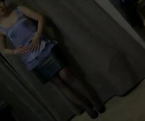 Nenek matang Asia bercinta dalam video buatan sendiri kulit mini.