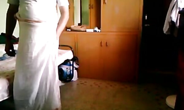 XXX Itali nenek makcik fucks di india 1202 baru.