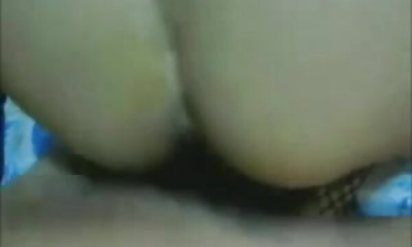 XXX Tina Latina Matang Meminta Zakar untuk Video Bokong Panas Nenek!