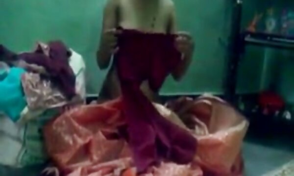 XXX India menonton video lucah wanita tua makcik 1084.